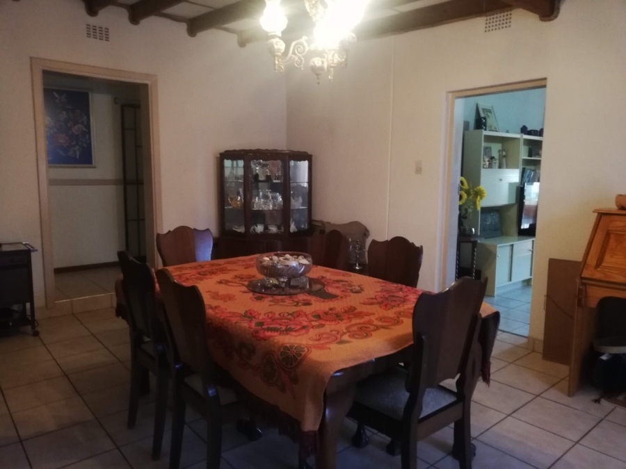 To Let 3 Bedroom Property for Rent in Flamwood North West